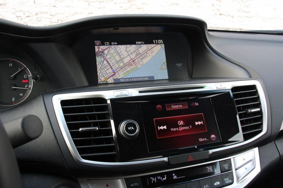  Honda Accord V6 Coupe 2013 года  (фото 16 из 19)